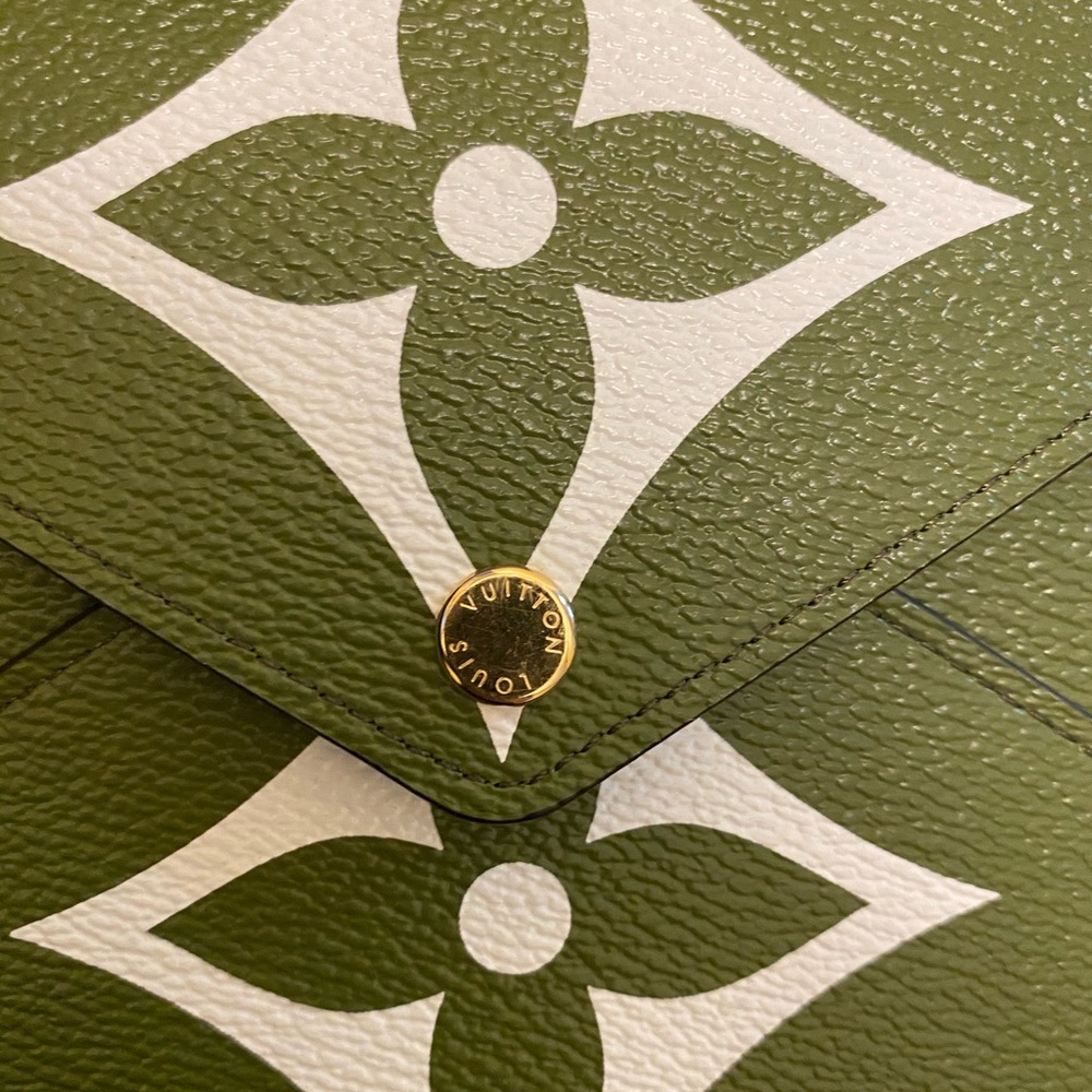 ❌SOLD❌Authentic Louis Vuitton kirigami - large - Picture 4 of 6